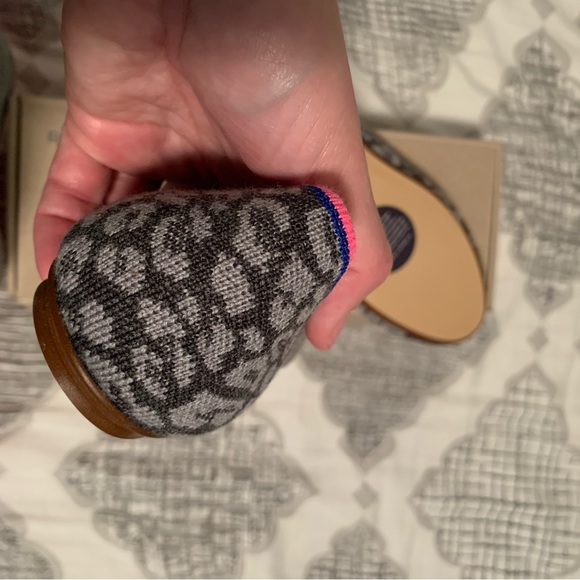 New, gray leopard Rothy round toe flats - Picture 4 of 7